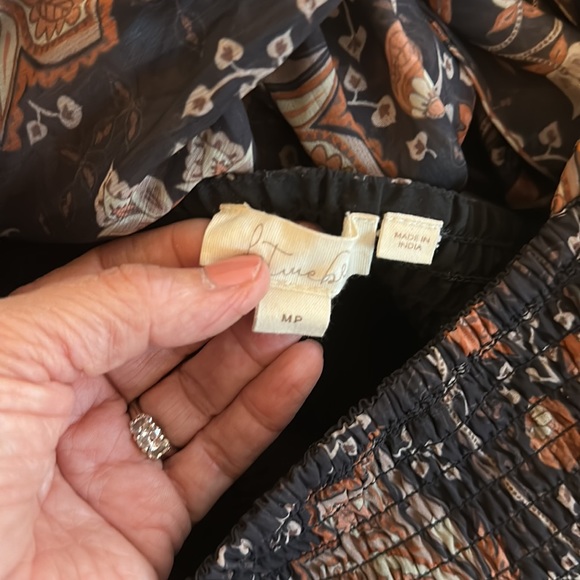 Beautiful ankle length dress in brown/black pumpkin colors with floral print. - Picture 11 of 16